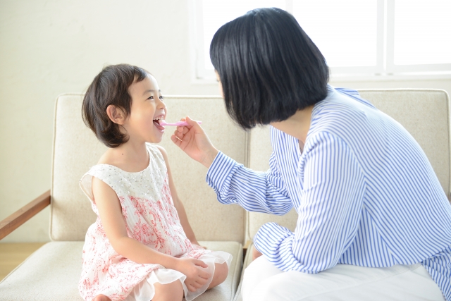 お子さまの歯科治療について